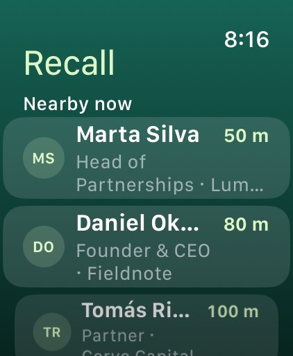 Apple Watch: Nearby now, Marta Silva 50 m and Daniel Okafor 80 m